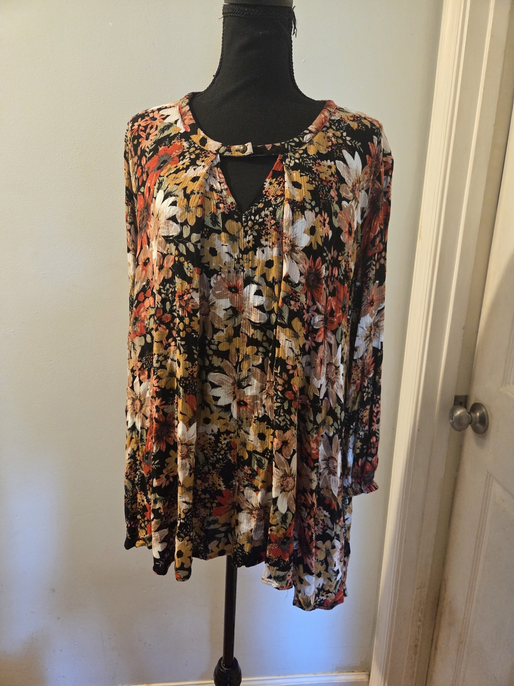 JODIFL Black Floral Keyhole Tunic with Autumn Hues